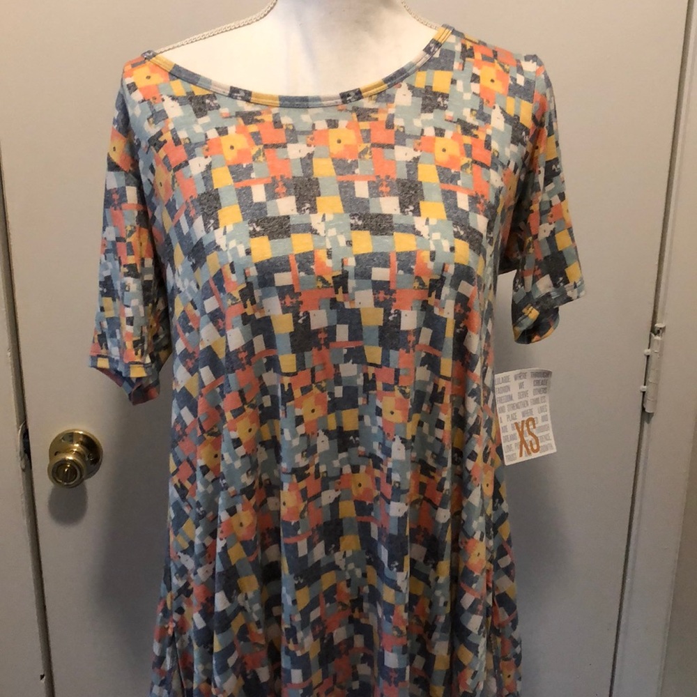 Lularoe Perfect T XS - NWT